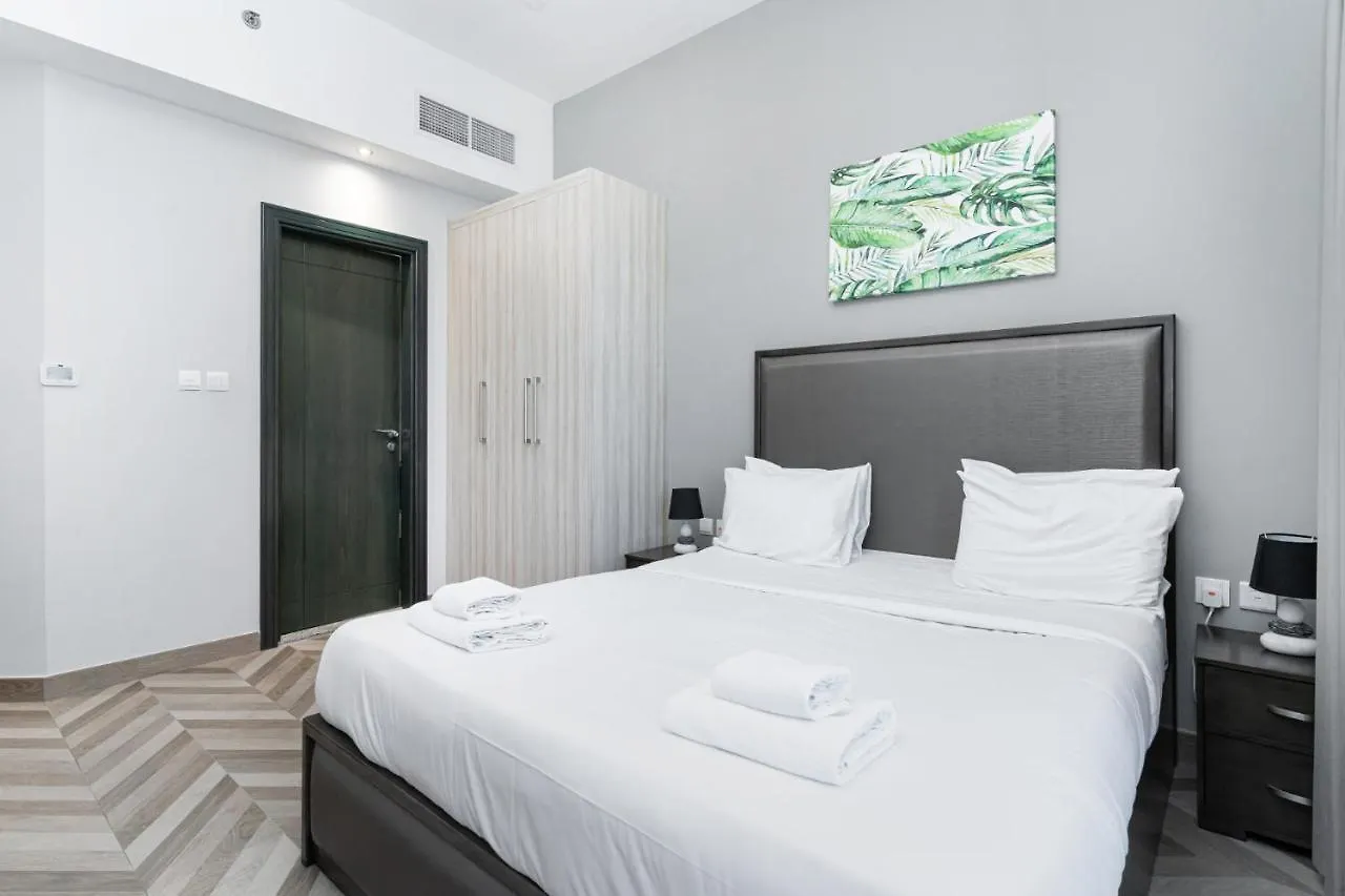 Spacious 4Bd En-Suite Apt I Canal View I Fast Wifi Dubai Apartment