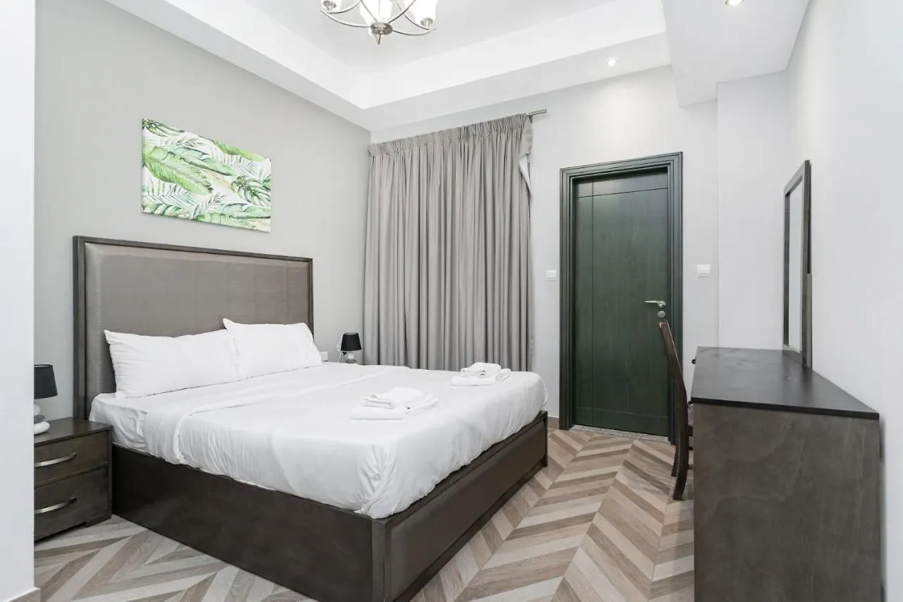 Spacious 4Bd En-Suite Apt I Canal View I Fast Wifi Dubai